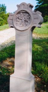 sculpture croix en pierre sculpteur bruno marson ernolsheim bruche strasbourg