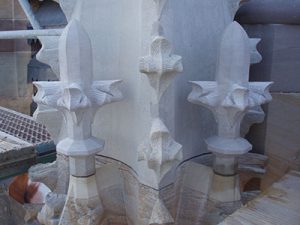 sculpture fleurons en pierre sculpteur bruno marson ernolsheim bruche strasbourg